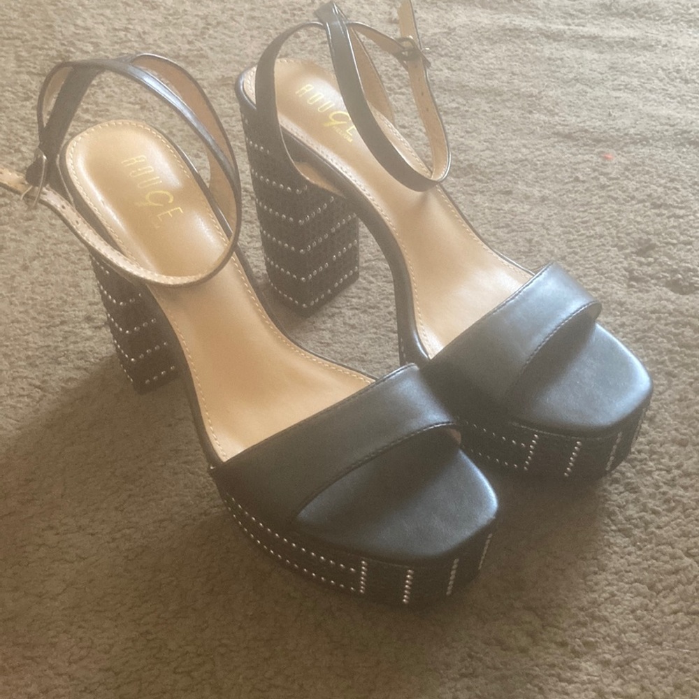 Heels silver and black